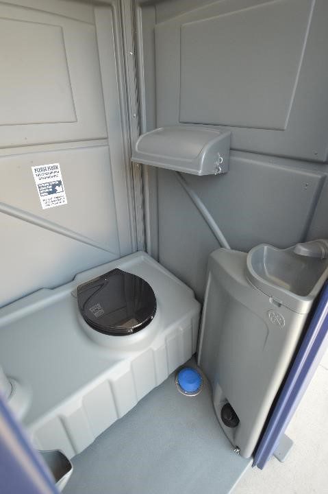 Deluxe Flushable Portable Restroom W/Interior Sink - Image 2