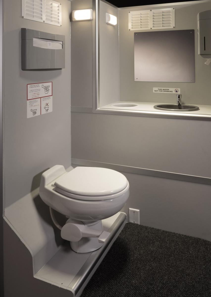 VIP 2 Stall Restroom Trailer - Image 6