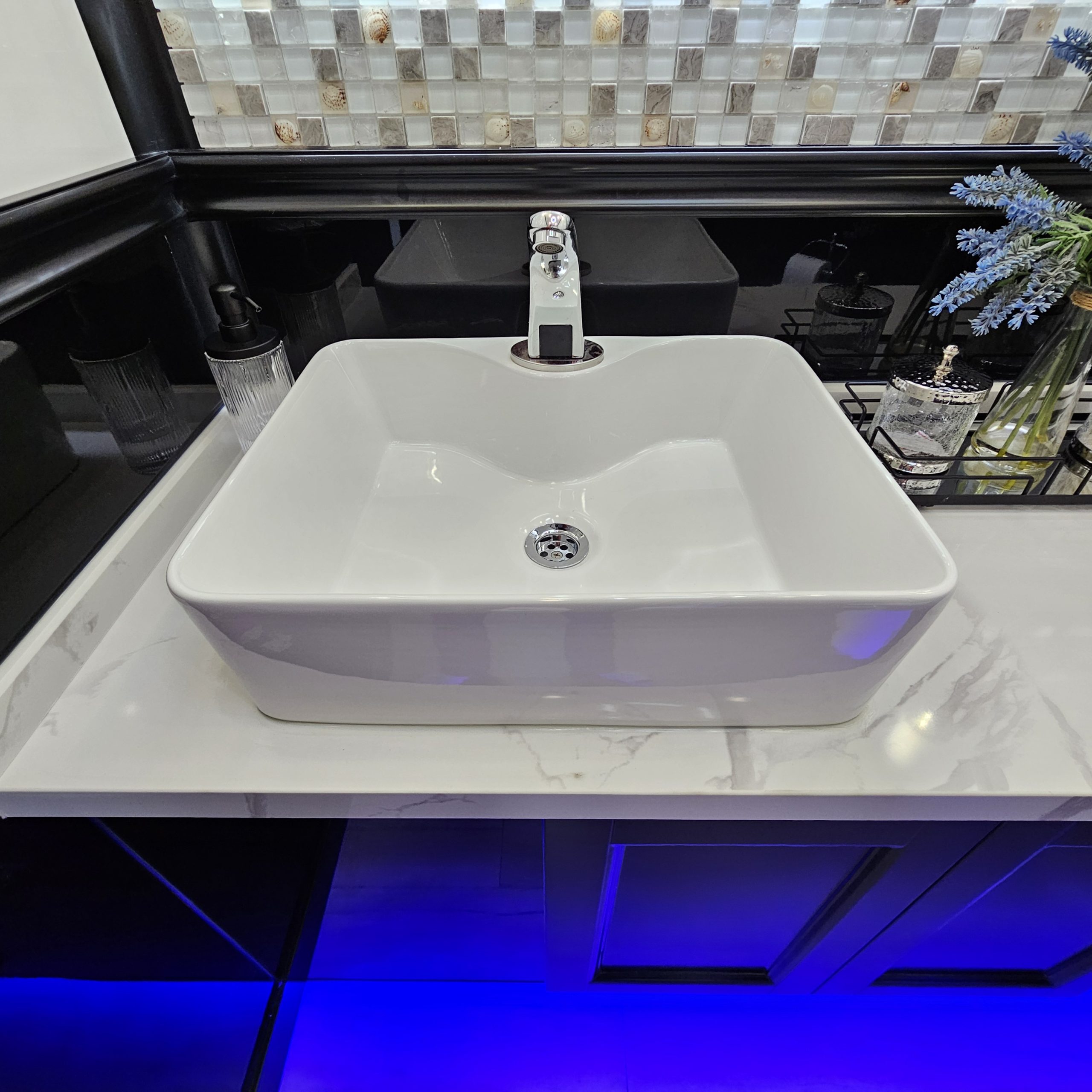 Ultra Luxury 2 Stall Restroom Trailer - Image 6