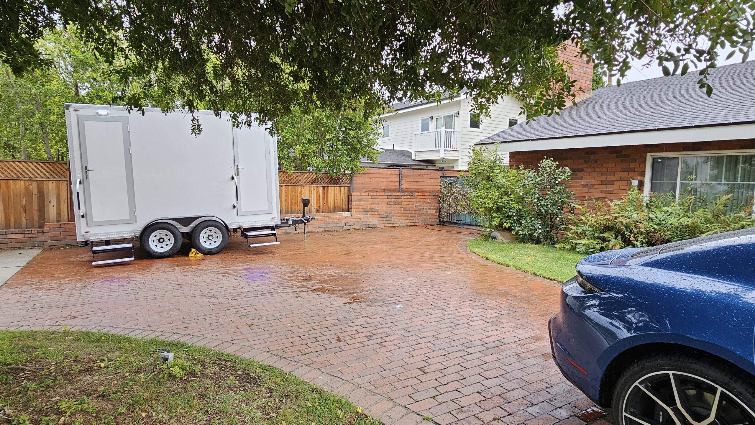 Ultra Luxury 2 Stall Restroom Trailer - Image 4